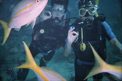 Sjoerd en Peter doen onwijs hun best voor de foto